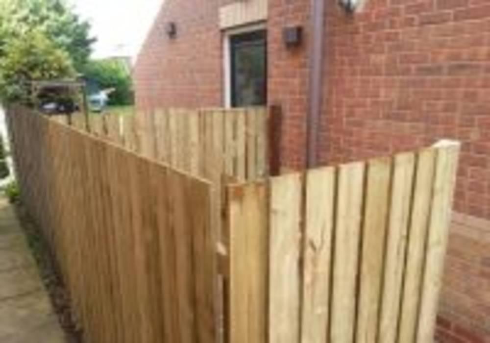 Palisade fencing